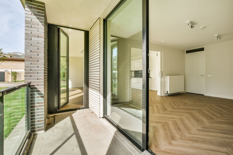 bright-balcony-with-stunning-views